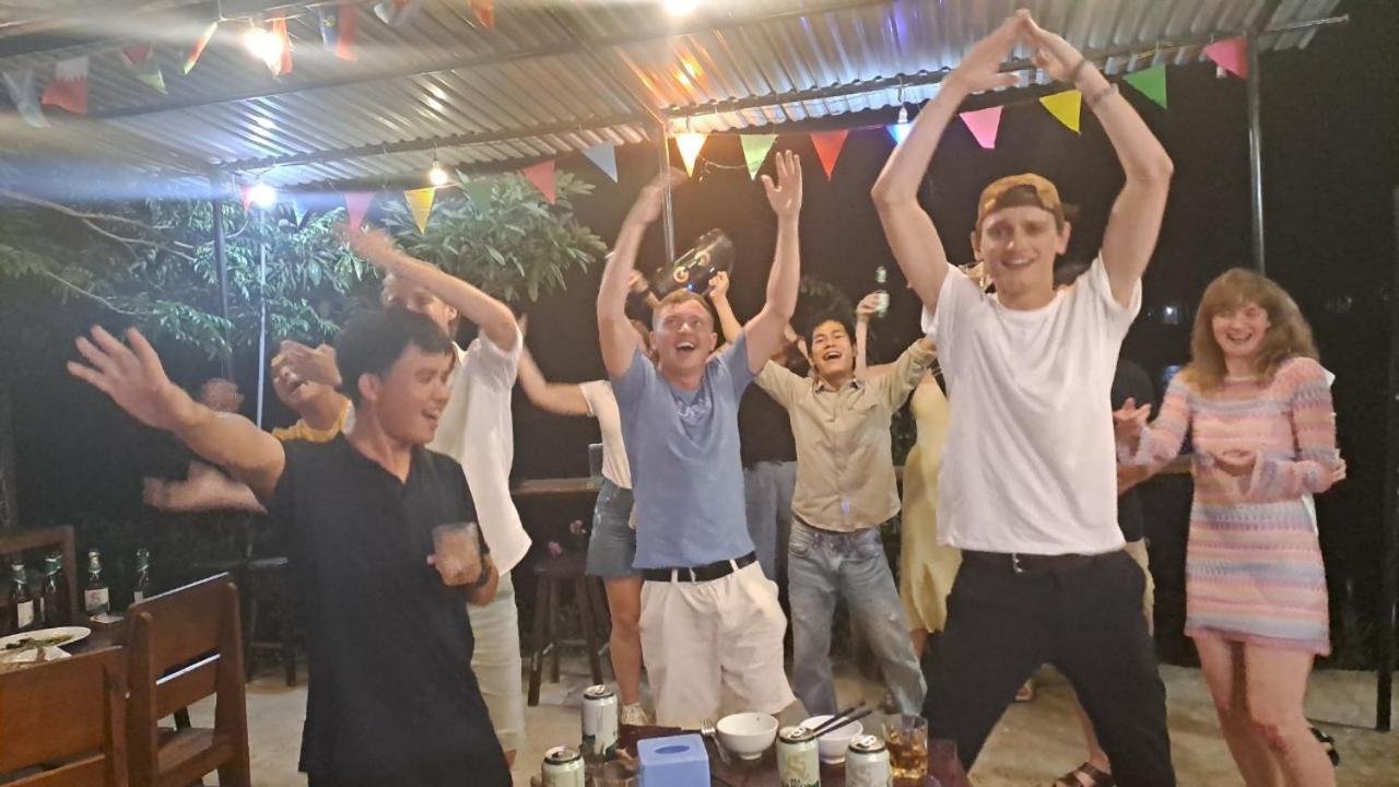 Greenland Backpackers Hostel Phong Nha Exterior photo